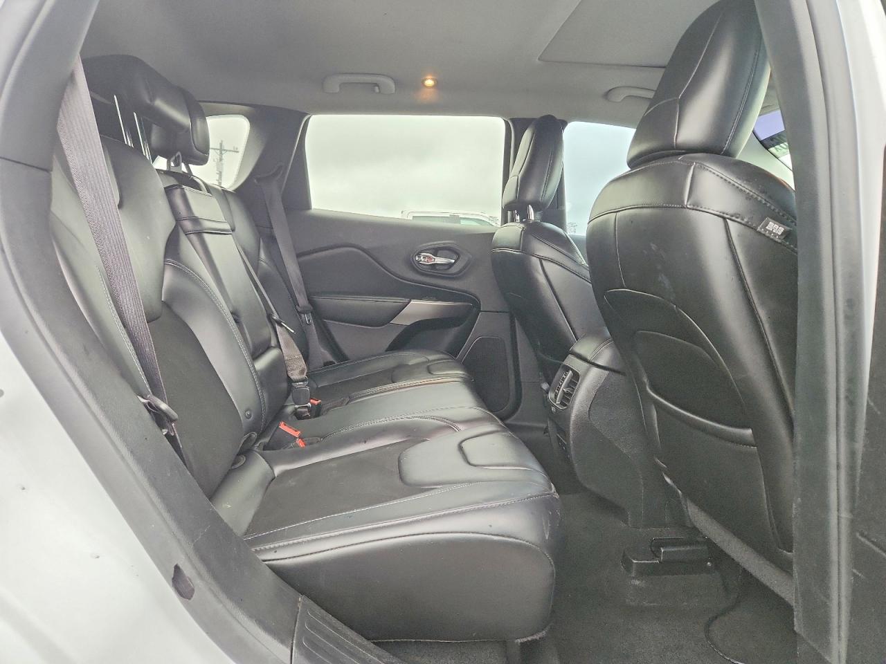 2019 JEEP CHEROKEE LATITUDE PLUS photo 31