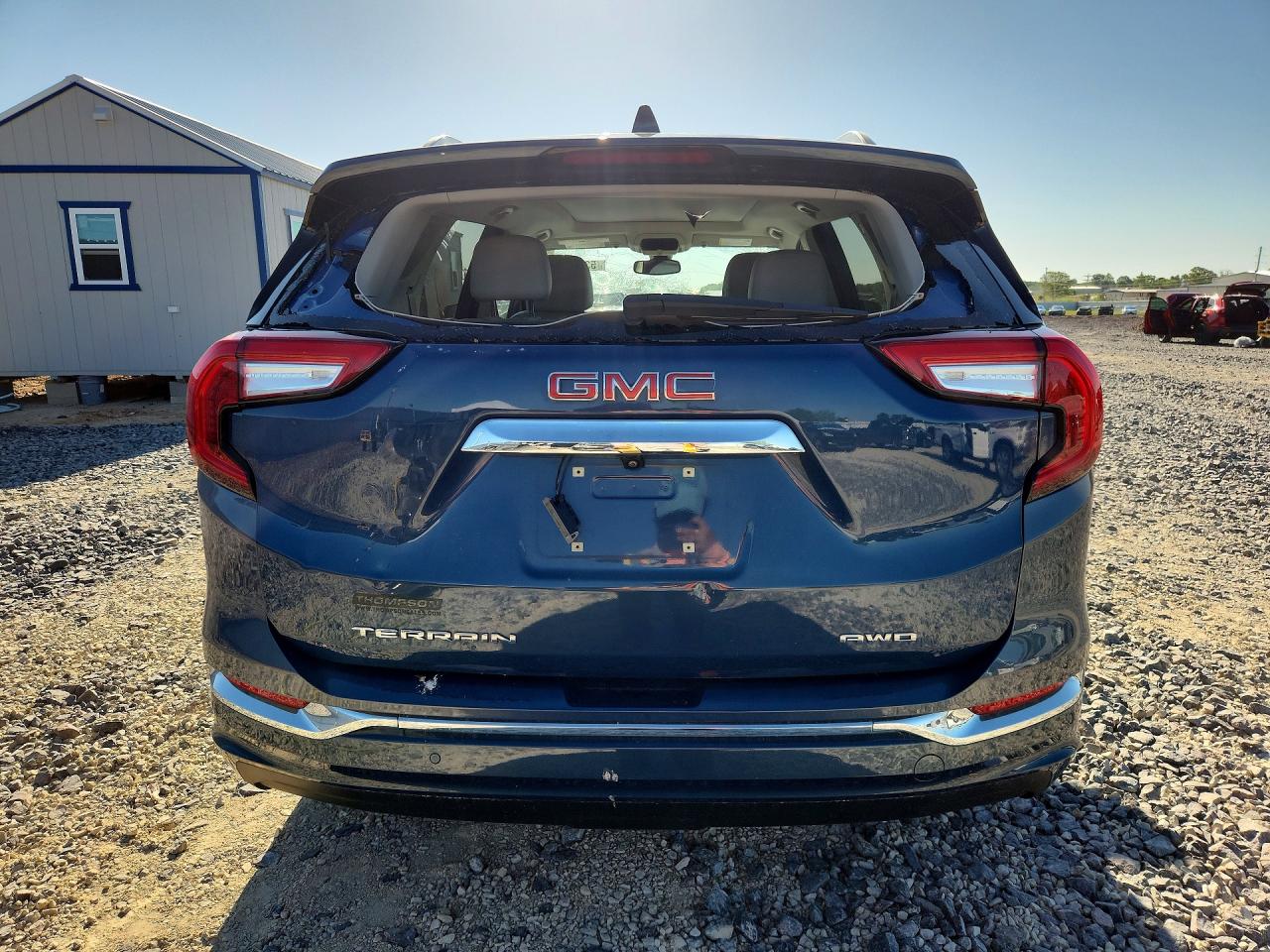 2024 GMC TERRAIN DENALI photo 16