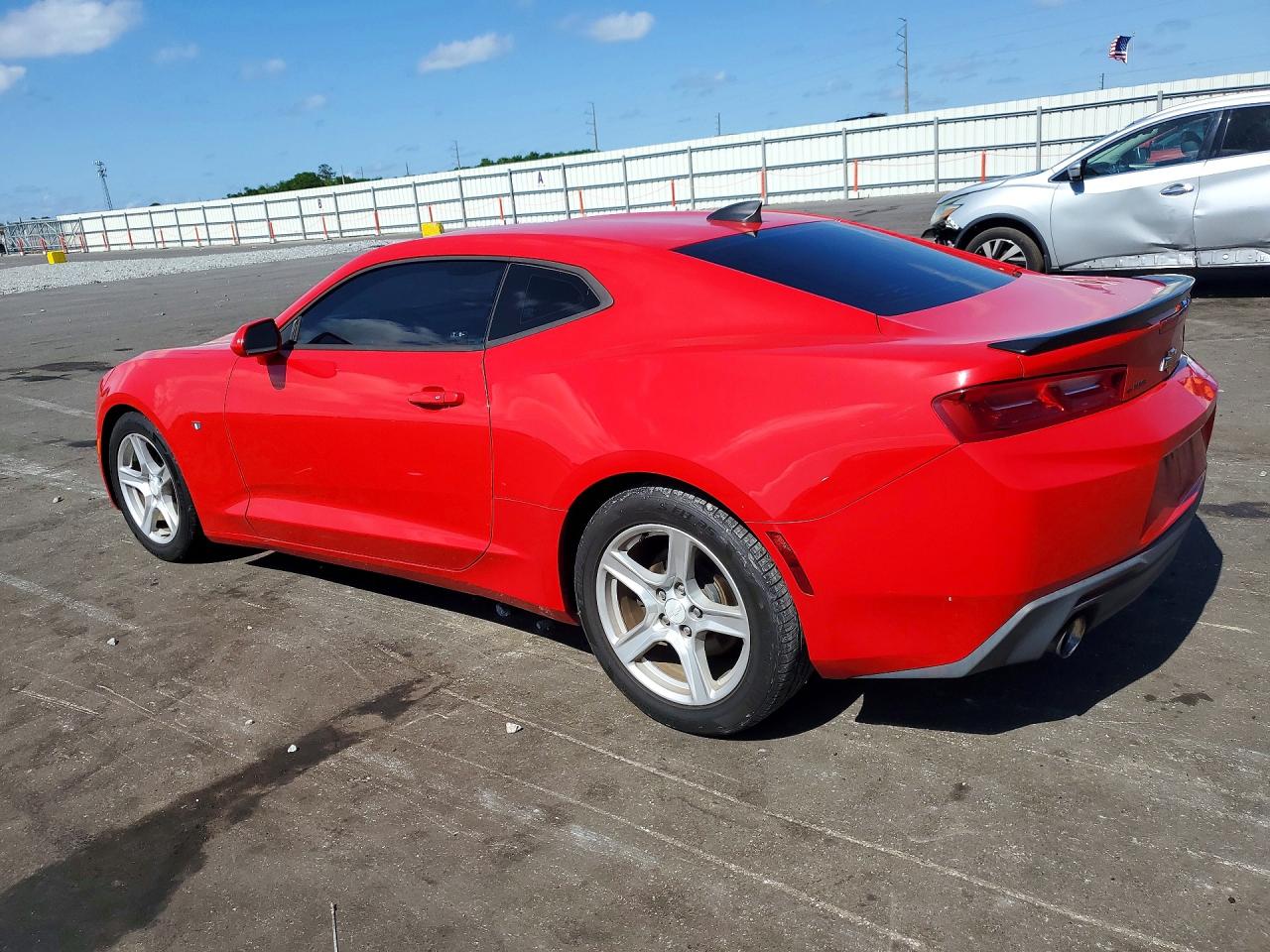 2016 CHEVROLET CAMARO LT photo 2