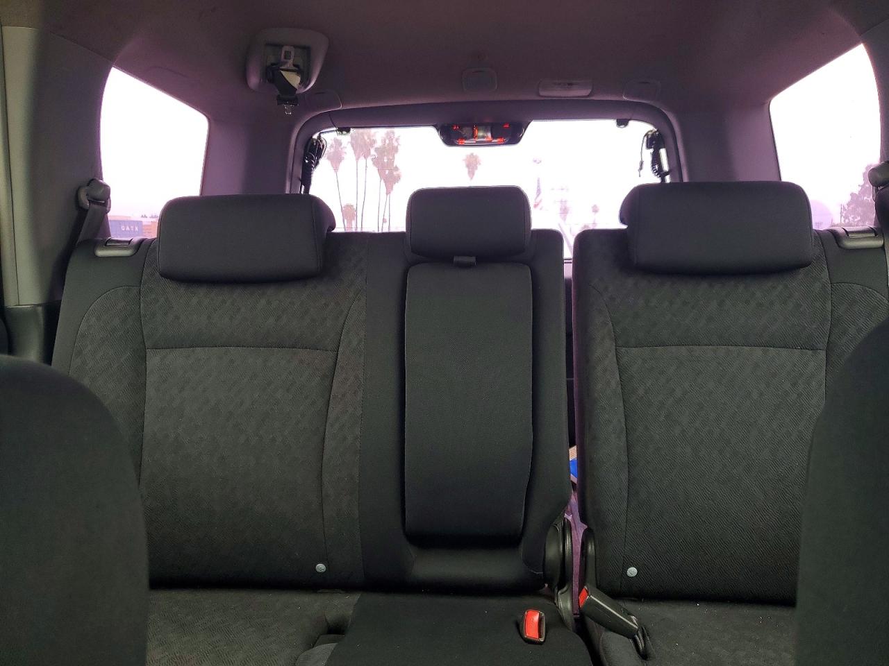 2005 HONDA CR-V LX photo 28