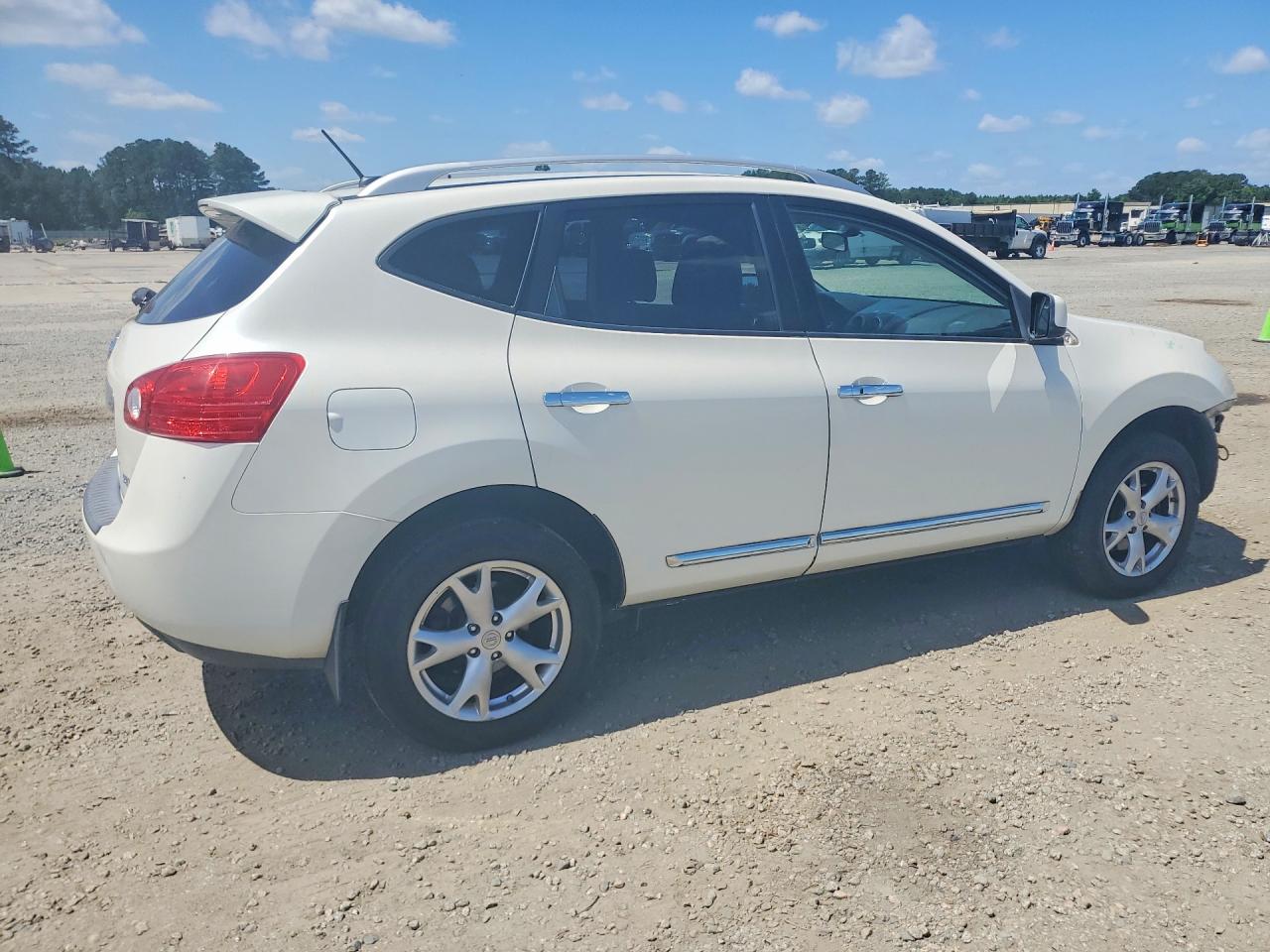 2011 NISSAN ROGUE S photo 5