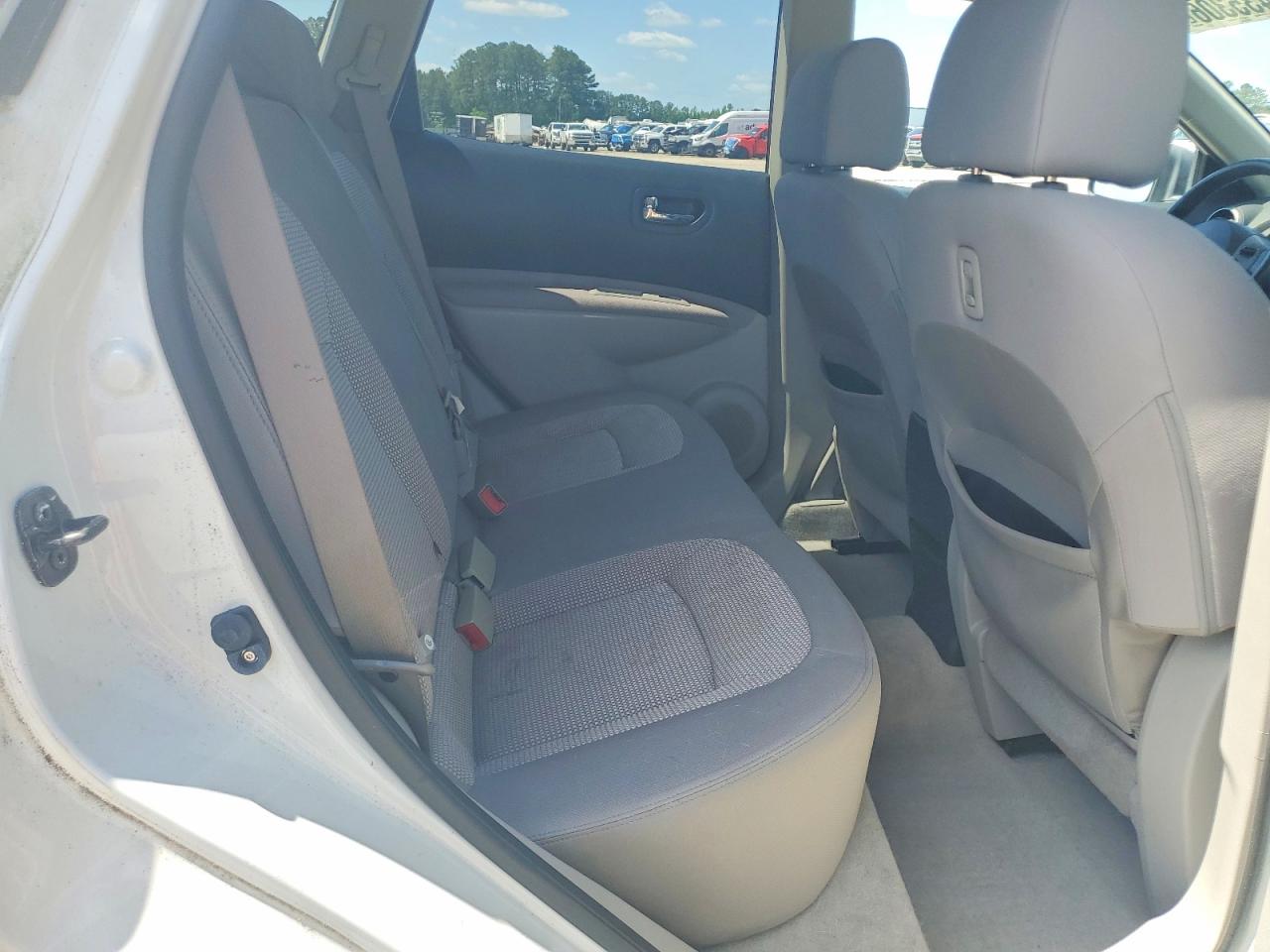 2011 NISSAN ROGUE S photo 21
