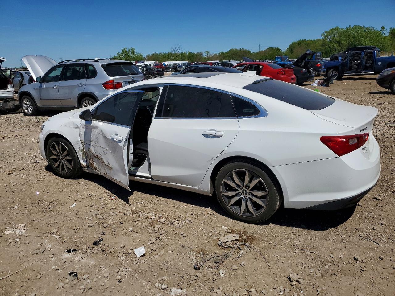 2017 CHEVROLET MALIBU LT photo 2