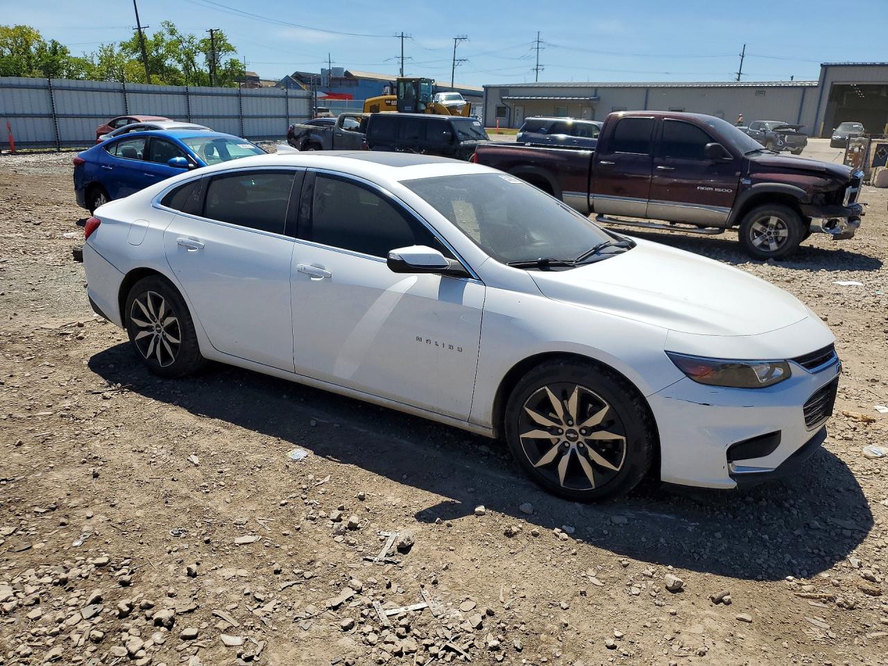 2017 CHEVROLET MALIBU LT photo 4