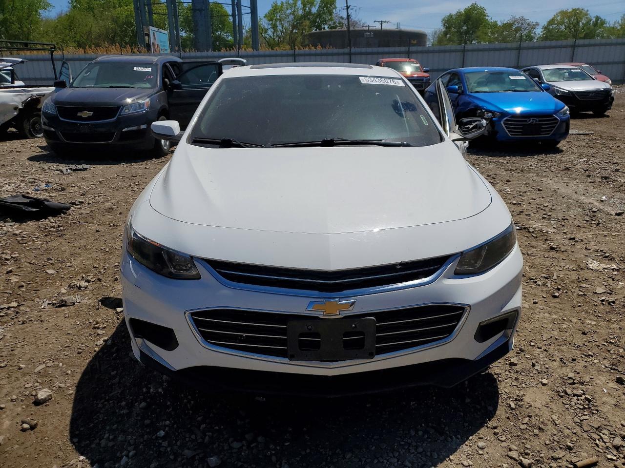 2017 CHEVROLET MALIBU LT photo 5