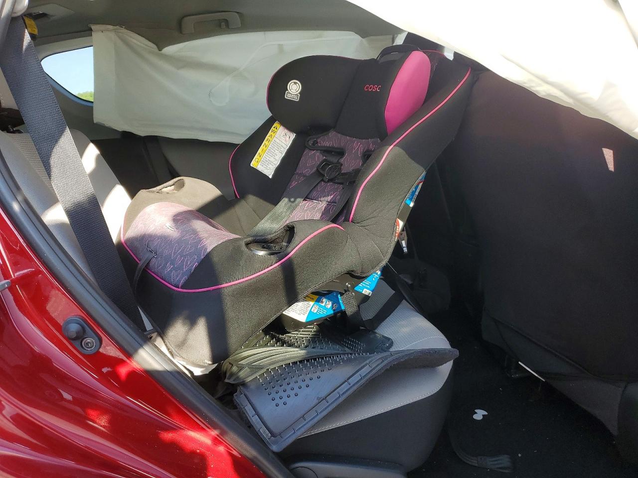 2018 TOYOTA RAV4 XLE photo 19