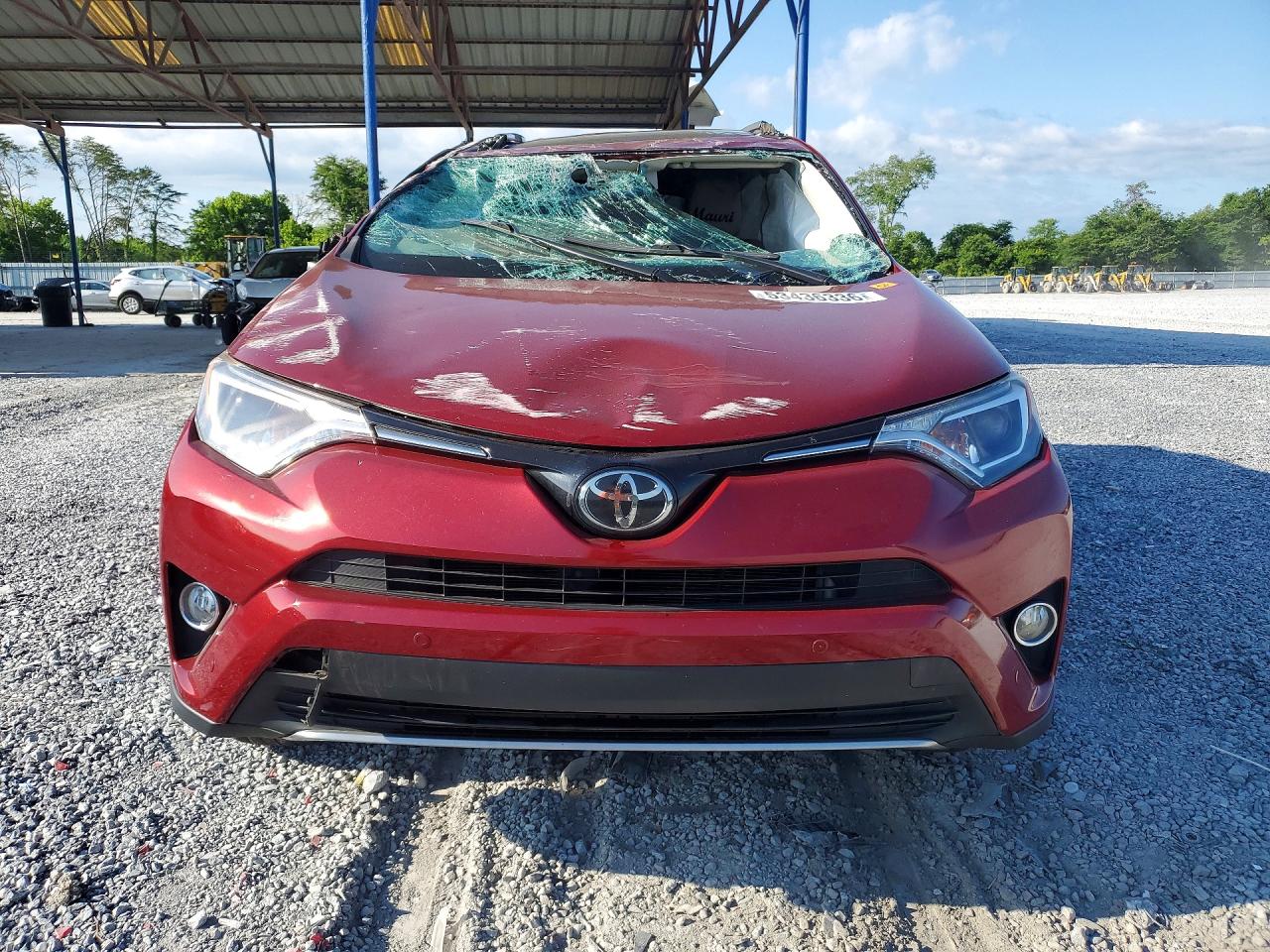 2018 TOYOTA RAV4 XLE photo 9
