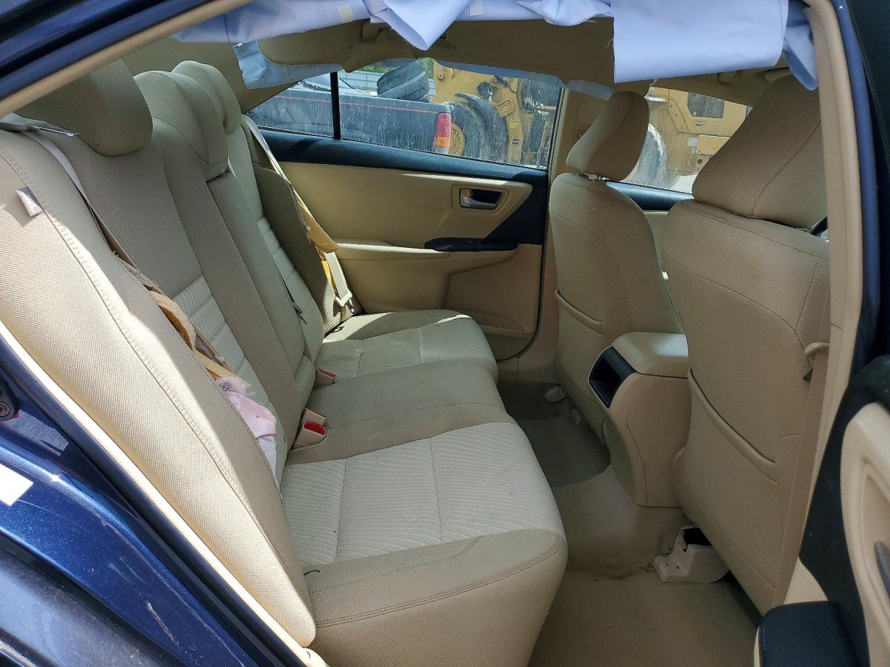 2017 TOYOTA CAMRY LE photo 10