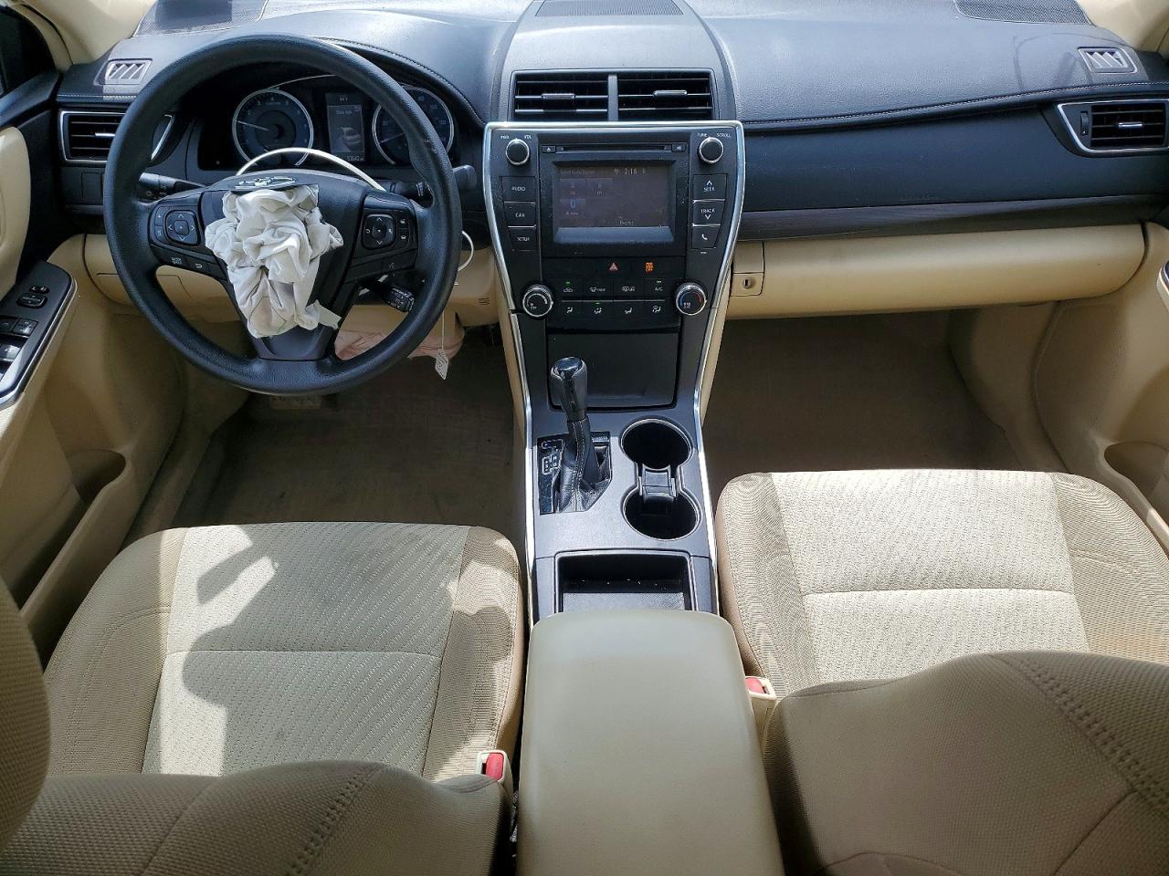 2017 TOYOTA CAMRY LE photo 8