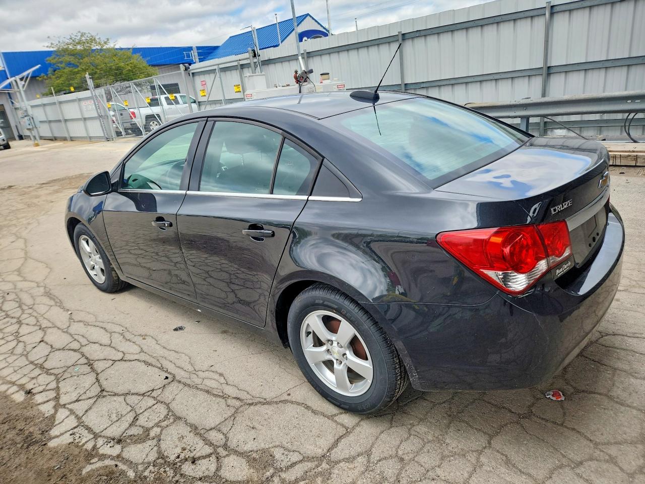 2016 CHEVROLET CRUZE LIMITED LT photo 4