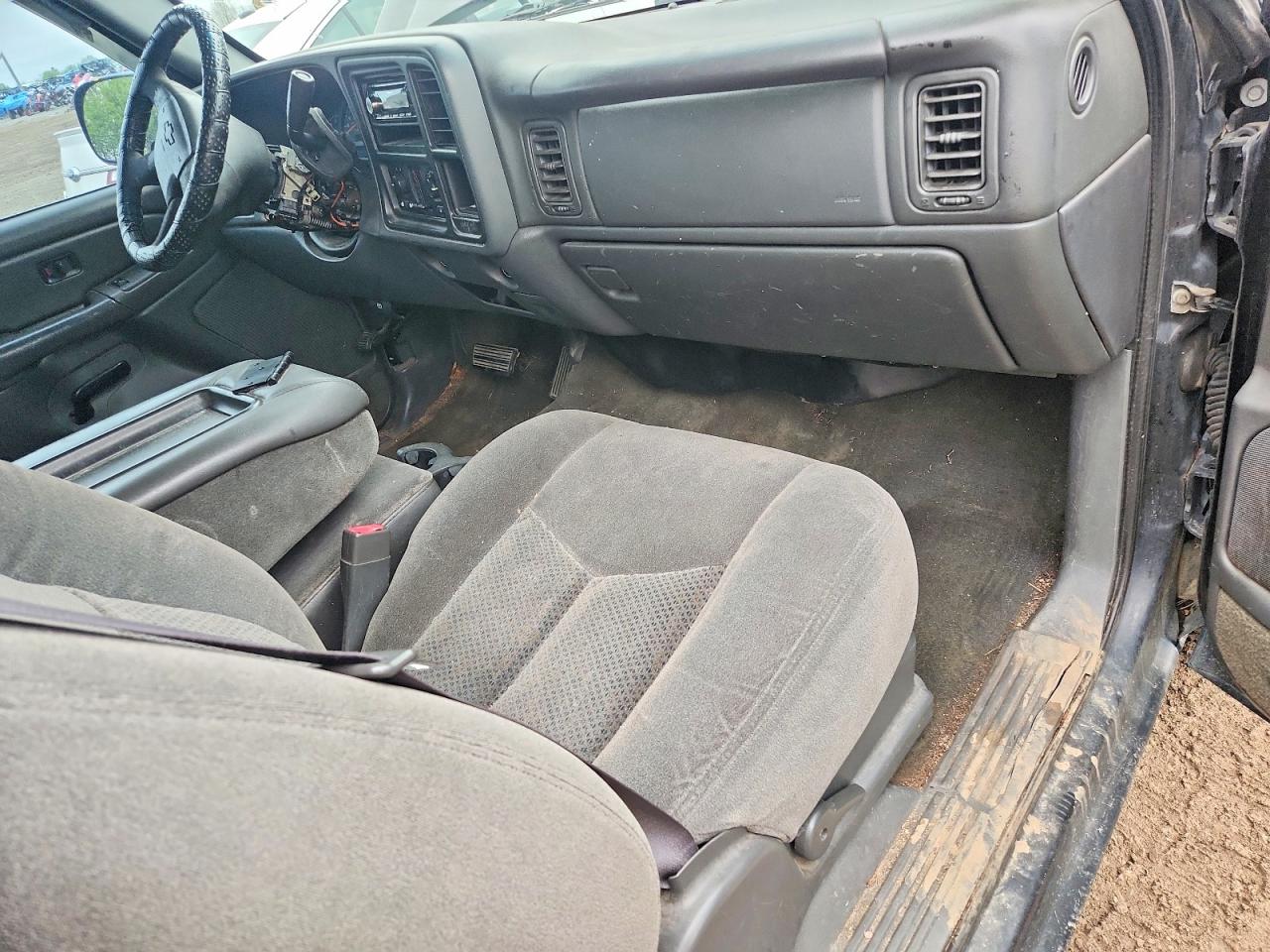 2005 CHEVROLET SILVERADO C1500 photo 15