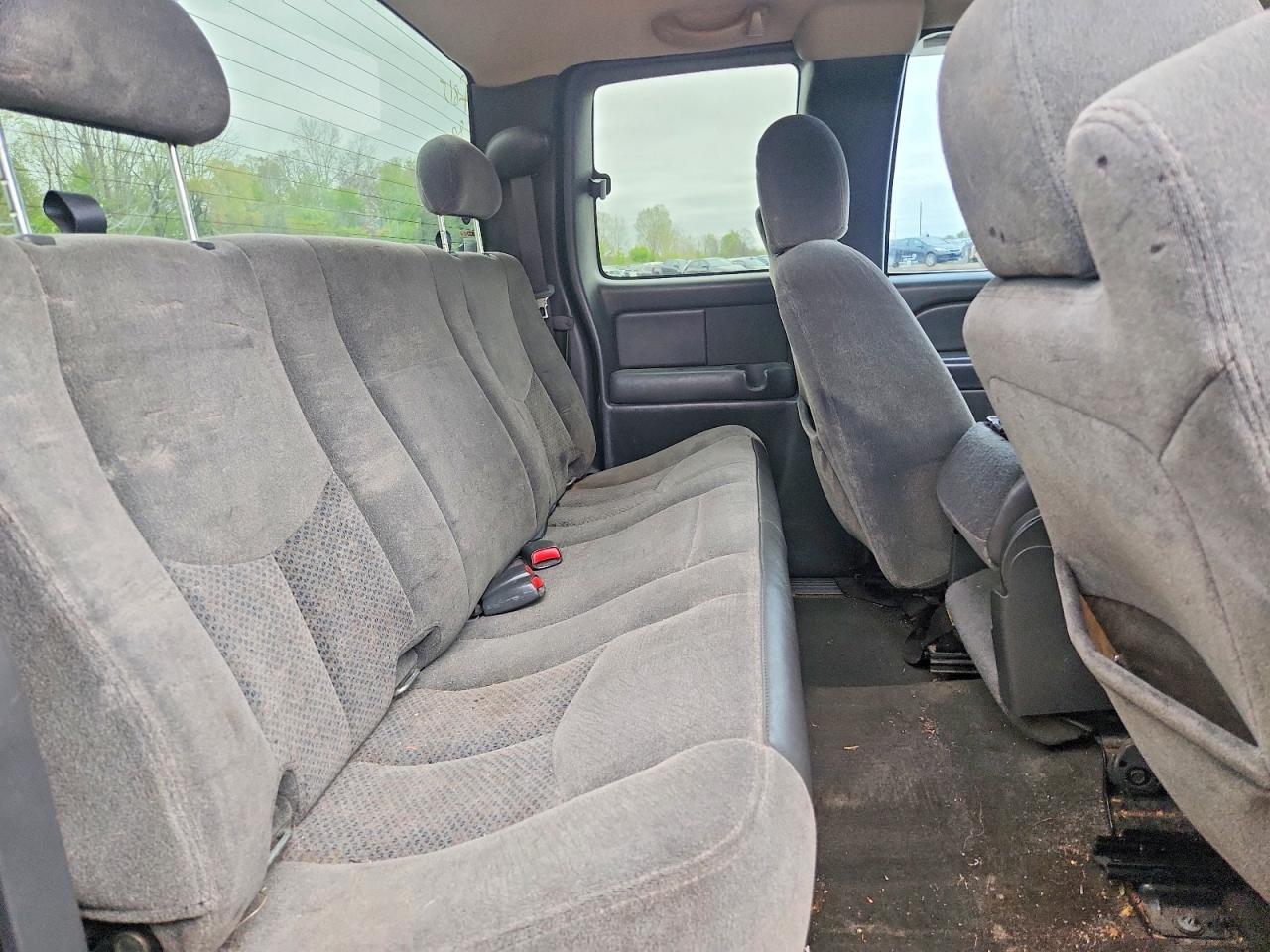 2005 CHEVROLET SILVERADO C1500 photo 19