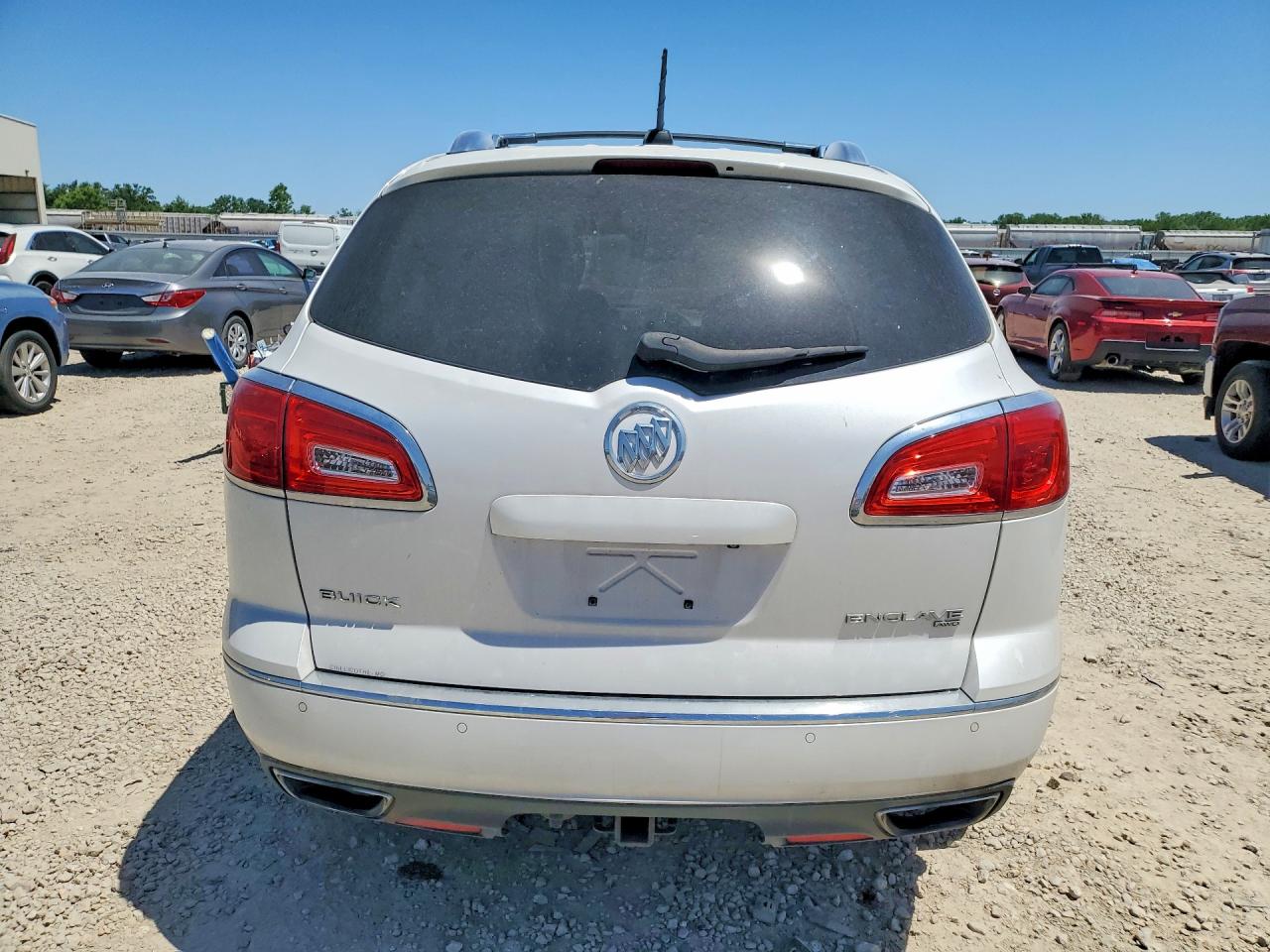 2016 BUICK ENCLAVE photo 11