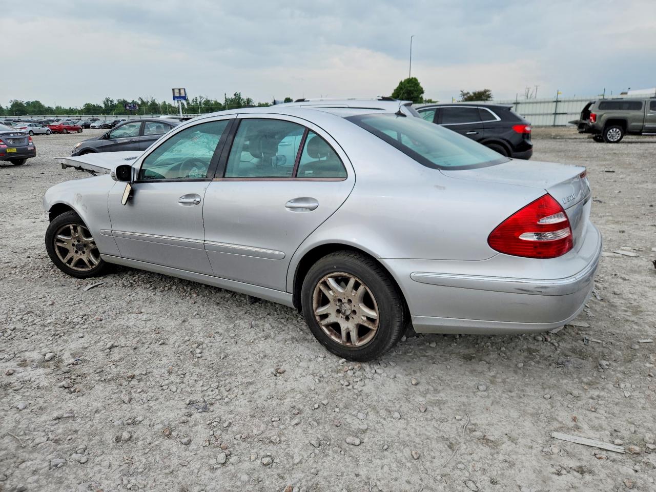 2005 MERCEDES-BENZ E 320 4MATIC photo 2