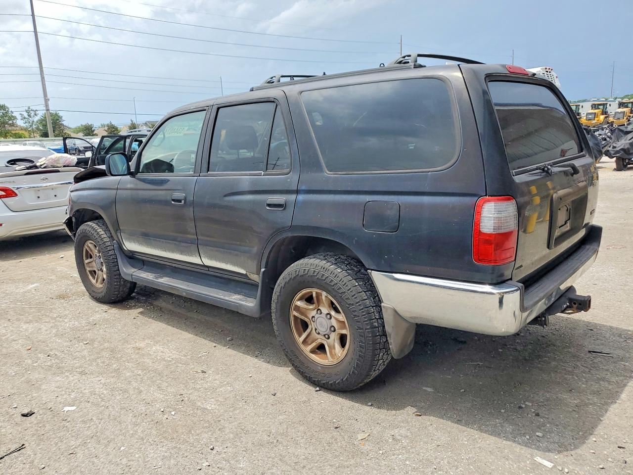 2000 TOYOTA 4RUNNER SR5 photo 3