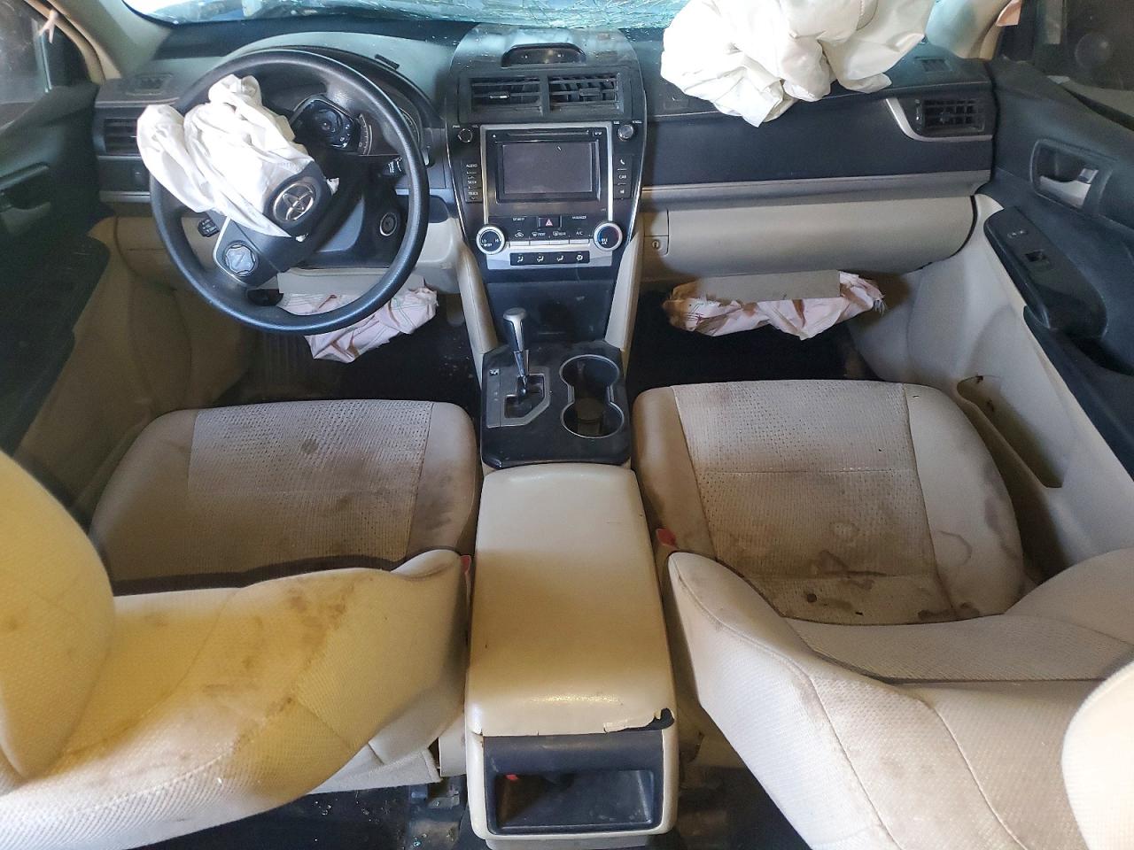 2012 TOYOTA CAMRY LE photo 22