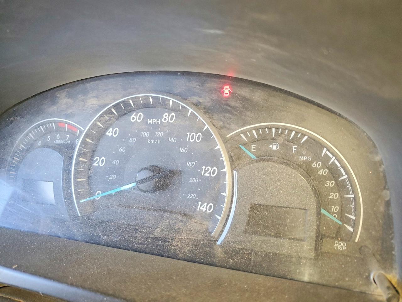 2012 TOYOTA CAMRY LE photo 25