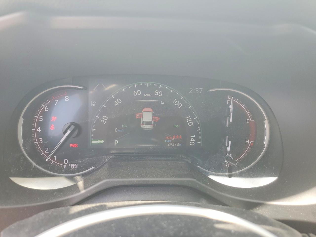 2024 TOYOTA RAV4 XLE photo 25