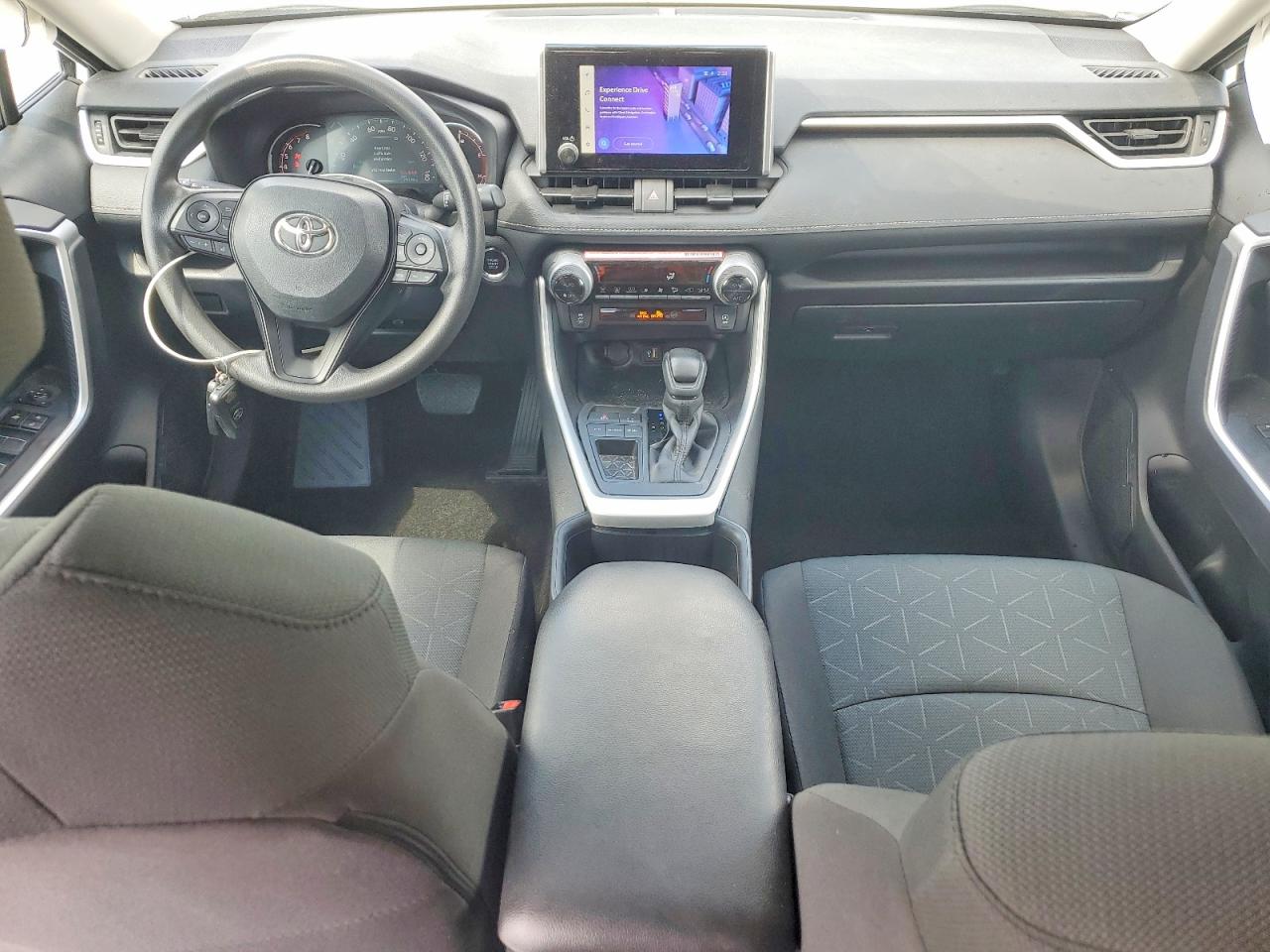 2024 TOYOTA RAV4 XLE photo 22
