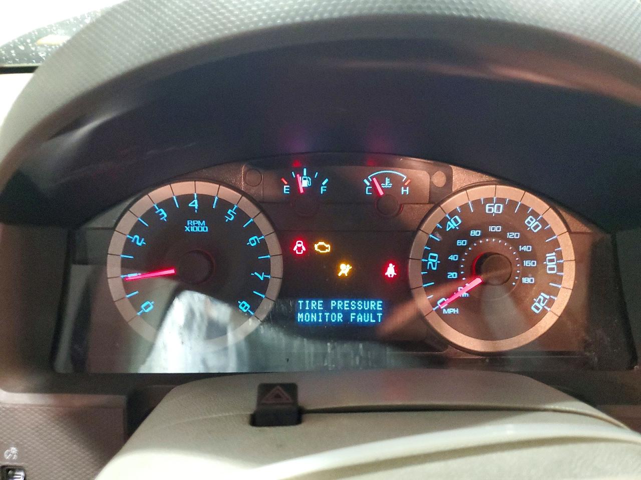 2010 FORD ESCAPE XLT photo 17