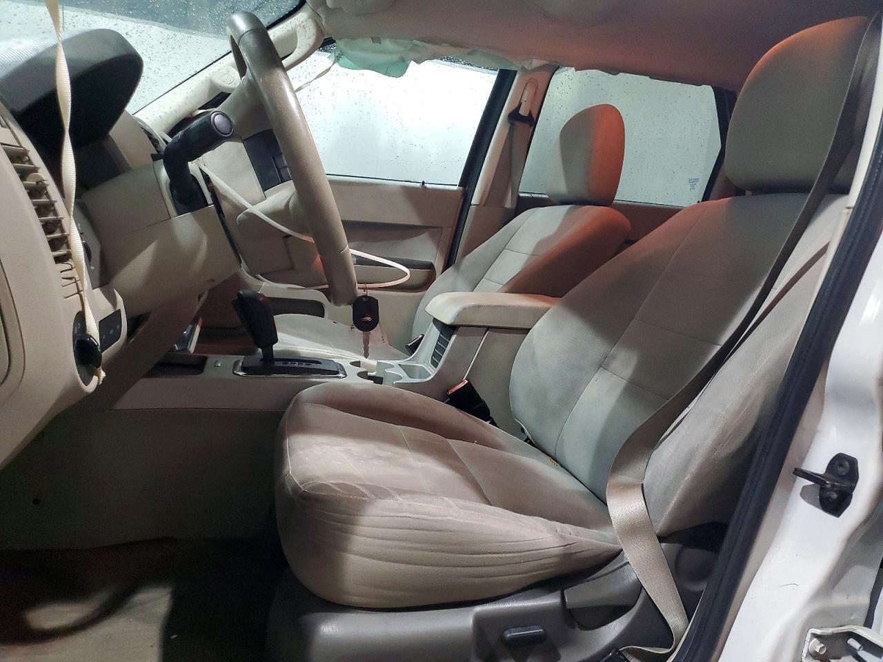 2010 FORD ESCAPE XLT photo 13
