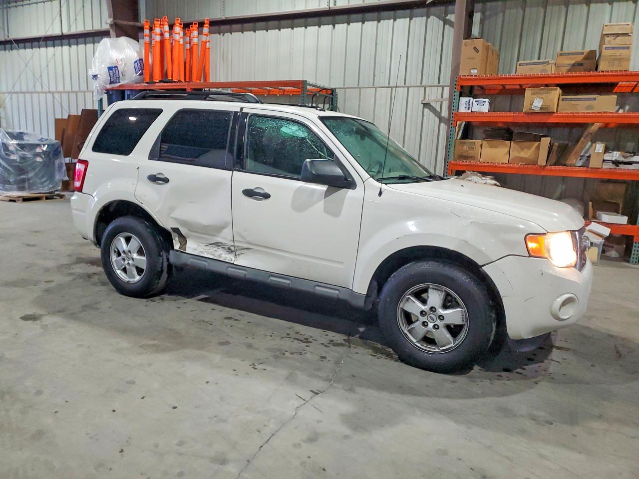 2010 FORD ESCAPE XLT photo 7