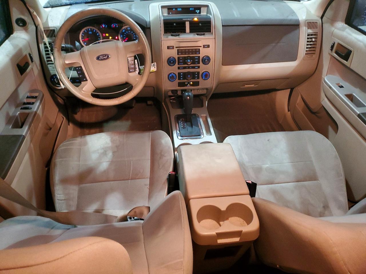 2010 FORD ESCAPE XLT photo 15