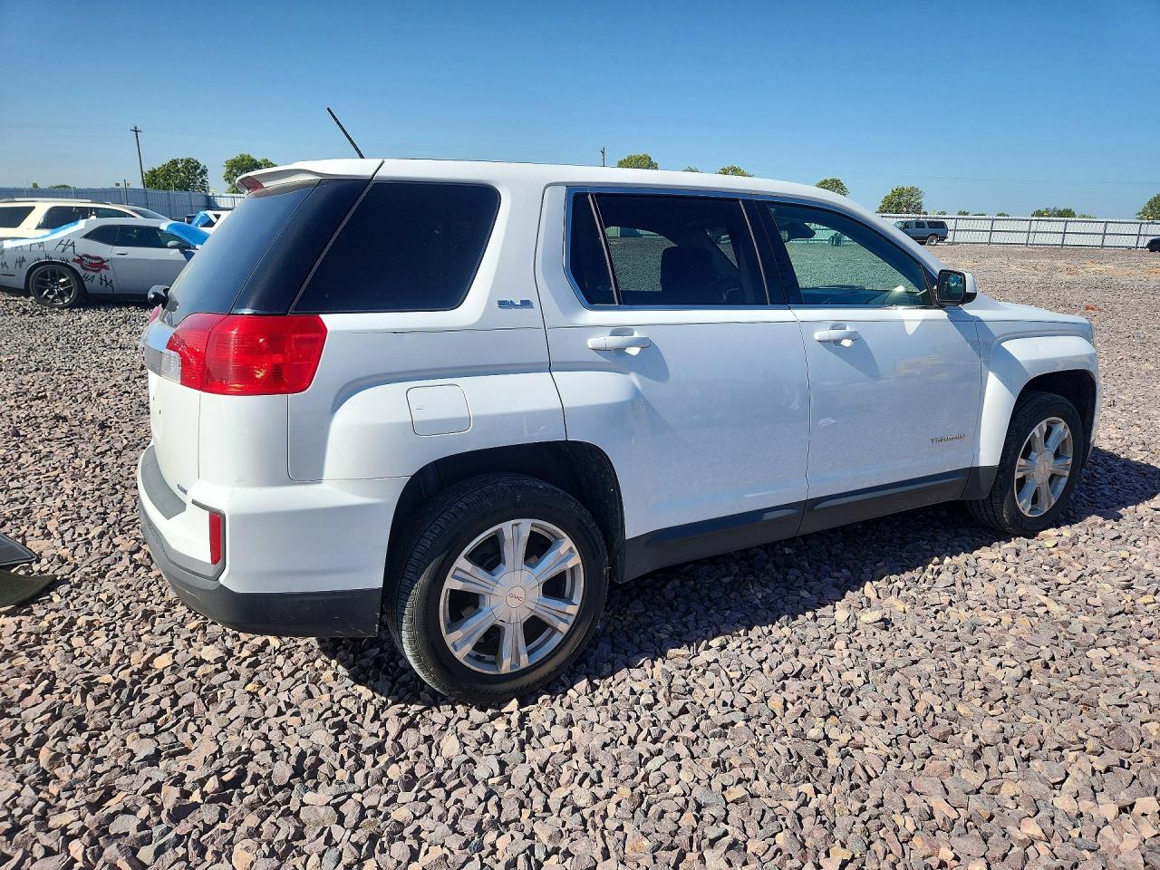 2017 GMC TERRAIN SLE photo 5