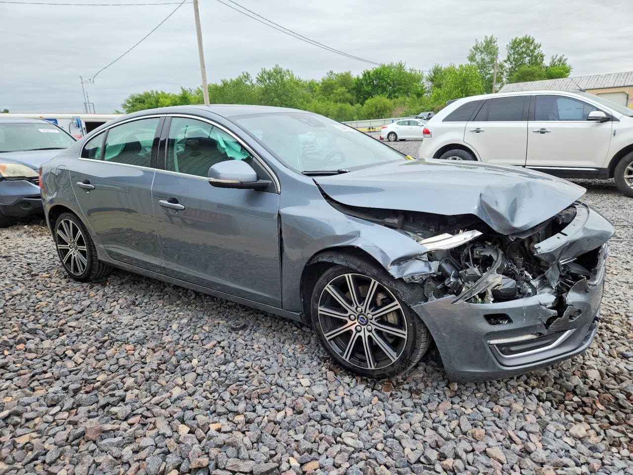 2016 VOLVO S60 PLATINUM photo 7