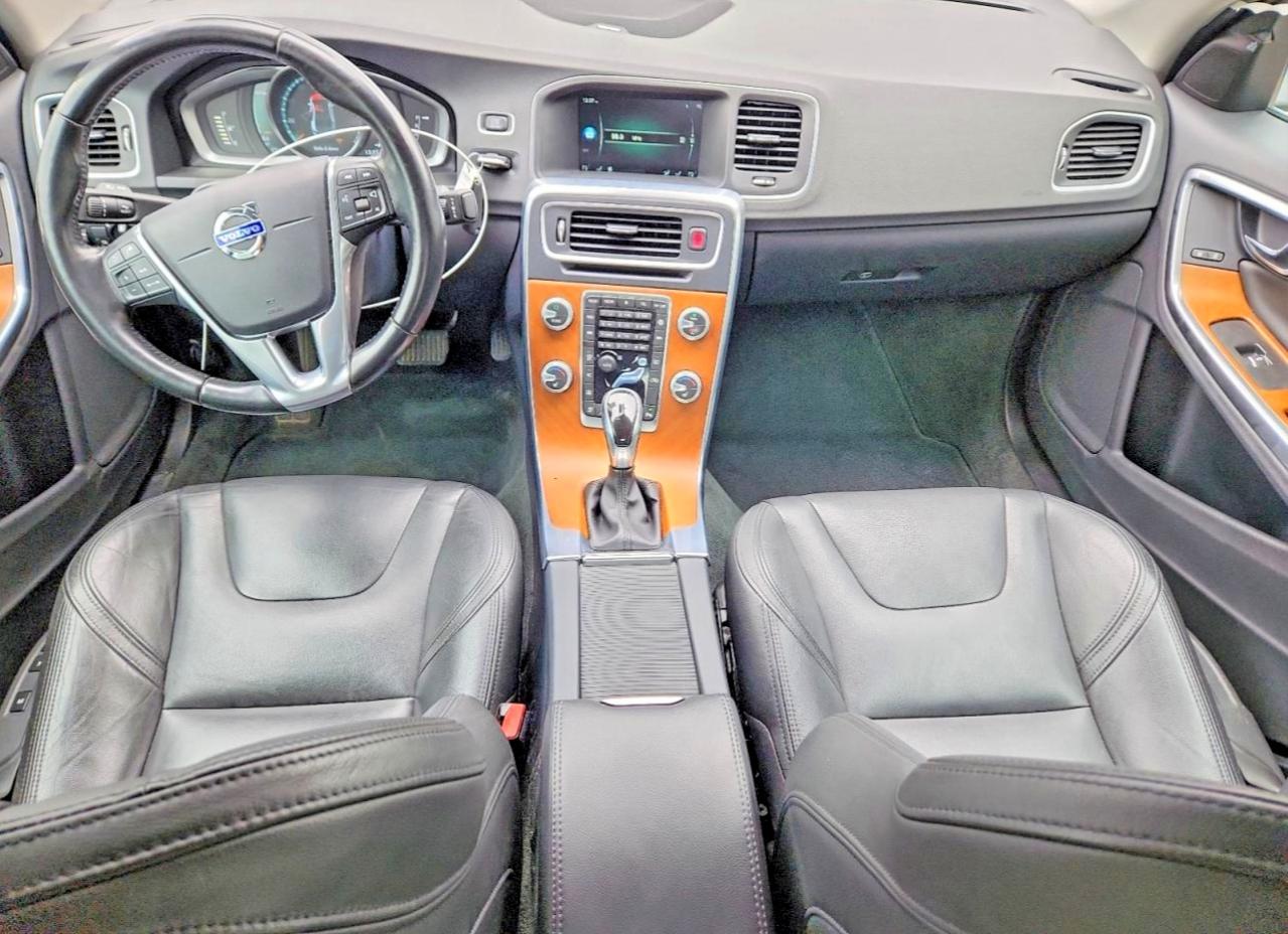 2016 VOLVO S60 PLATINUM photo 15