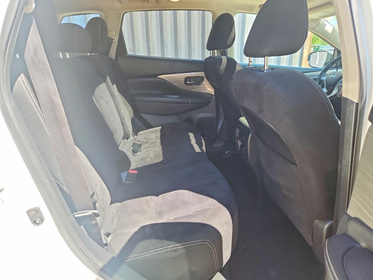 2017 NISSAN MURANO S photo 28
