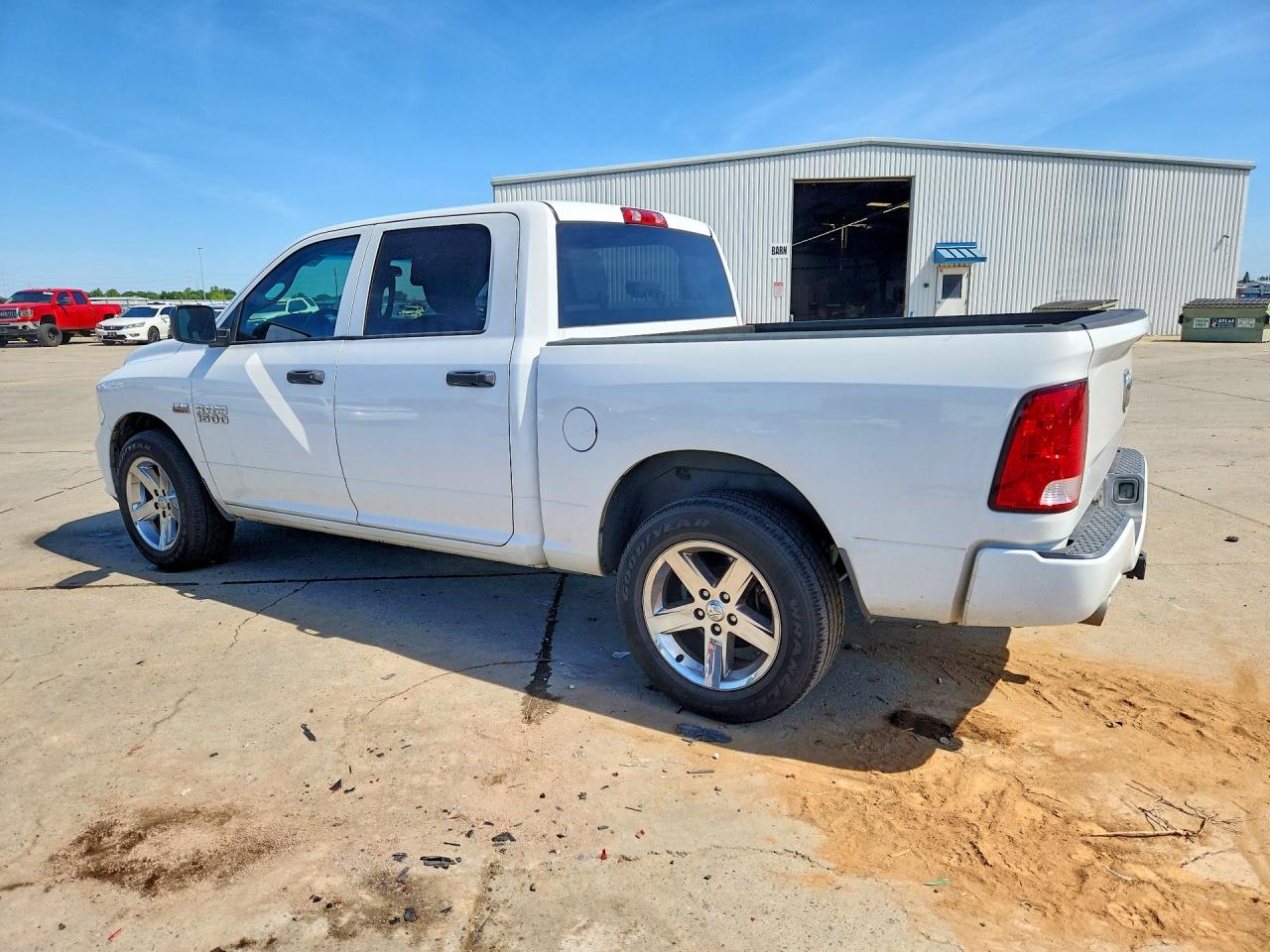 2017 RAM 1500 ST photo 3