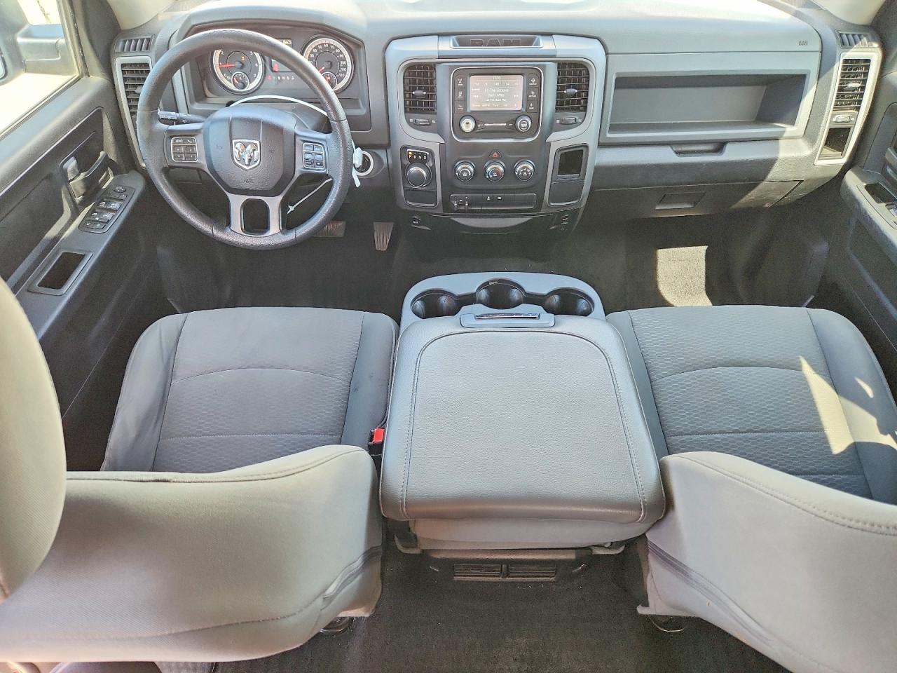 2017 RAM 1500 ST photo 15