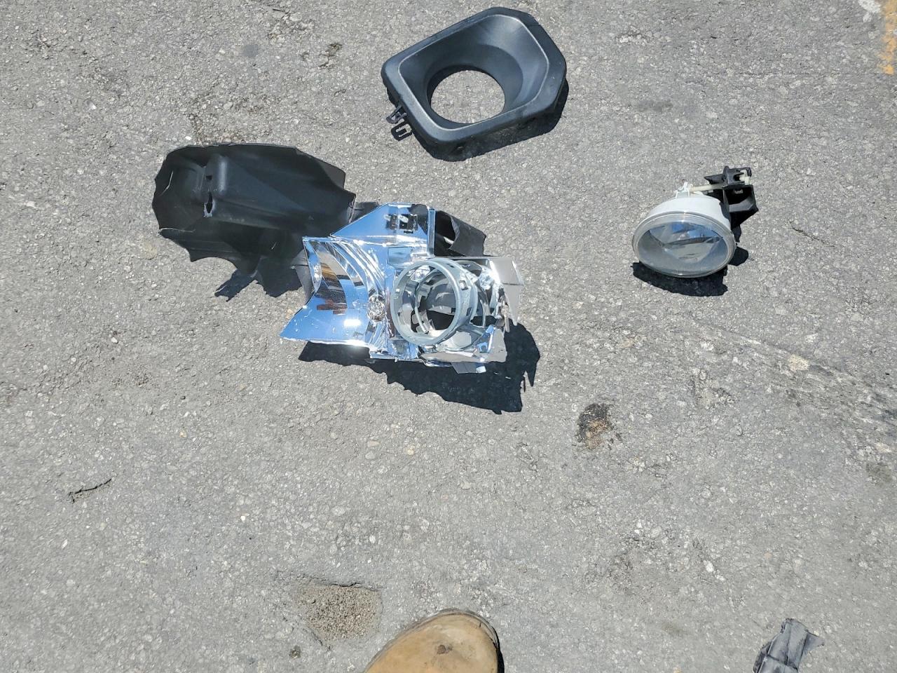 2017 TOYOTA TACOMA SR5 V6 photo 23