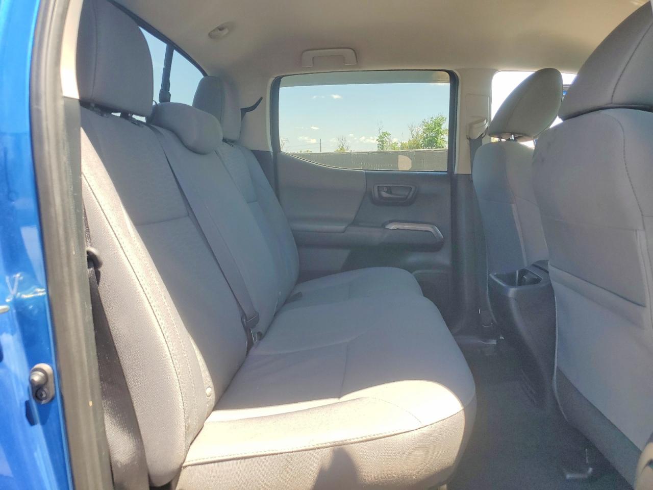 2017 TOYOTA TACOMA SR5 V6 photo 19