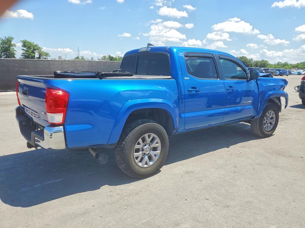 2017 TOYOTA TACOMA SR5 V6 photo 5