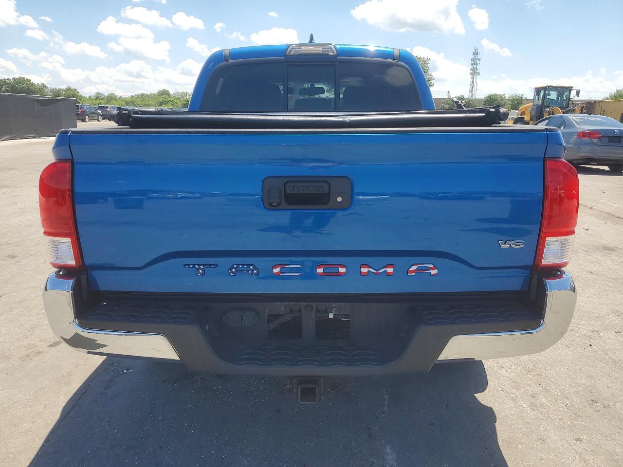 2017 TOYOTA TACOMA SR5 V6 photo 11