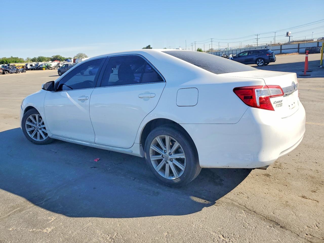 2014 TOYOTA CAMRY XLE V6 photo 4