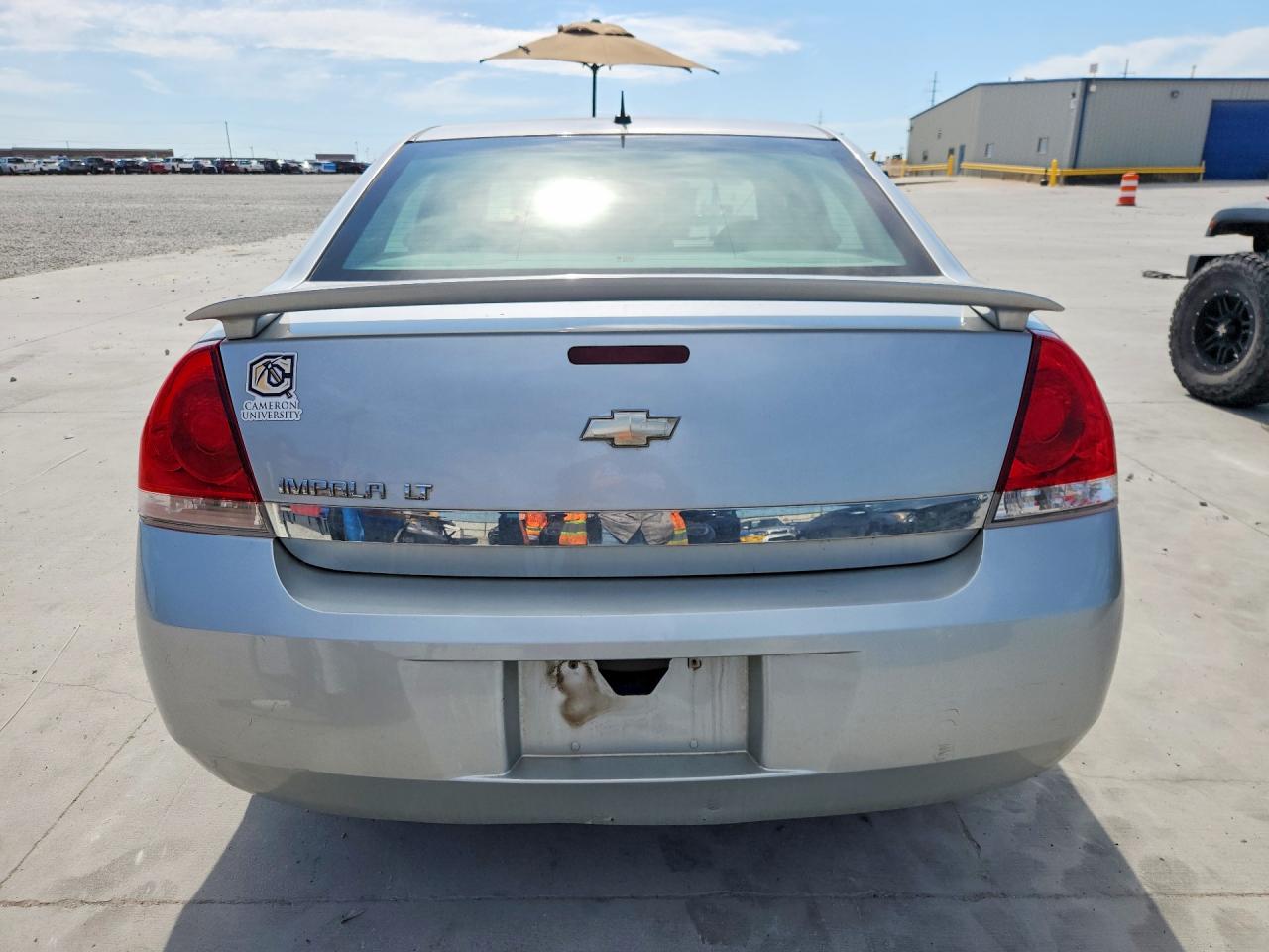 2010 CHEVROLET IMPALA LT photo 11