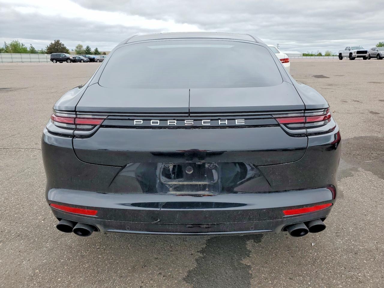 2018 PORSCHE PANAMERA TURBO photo 11