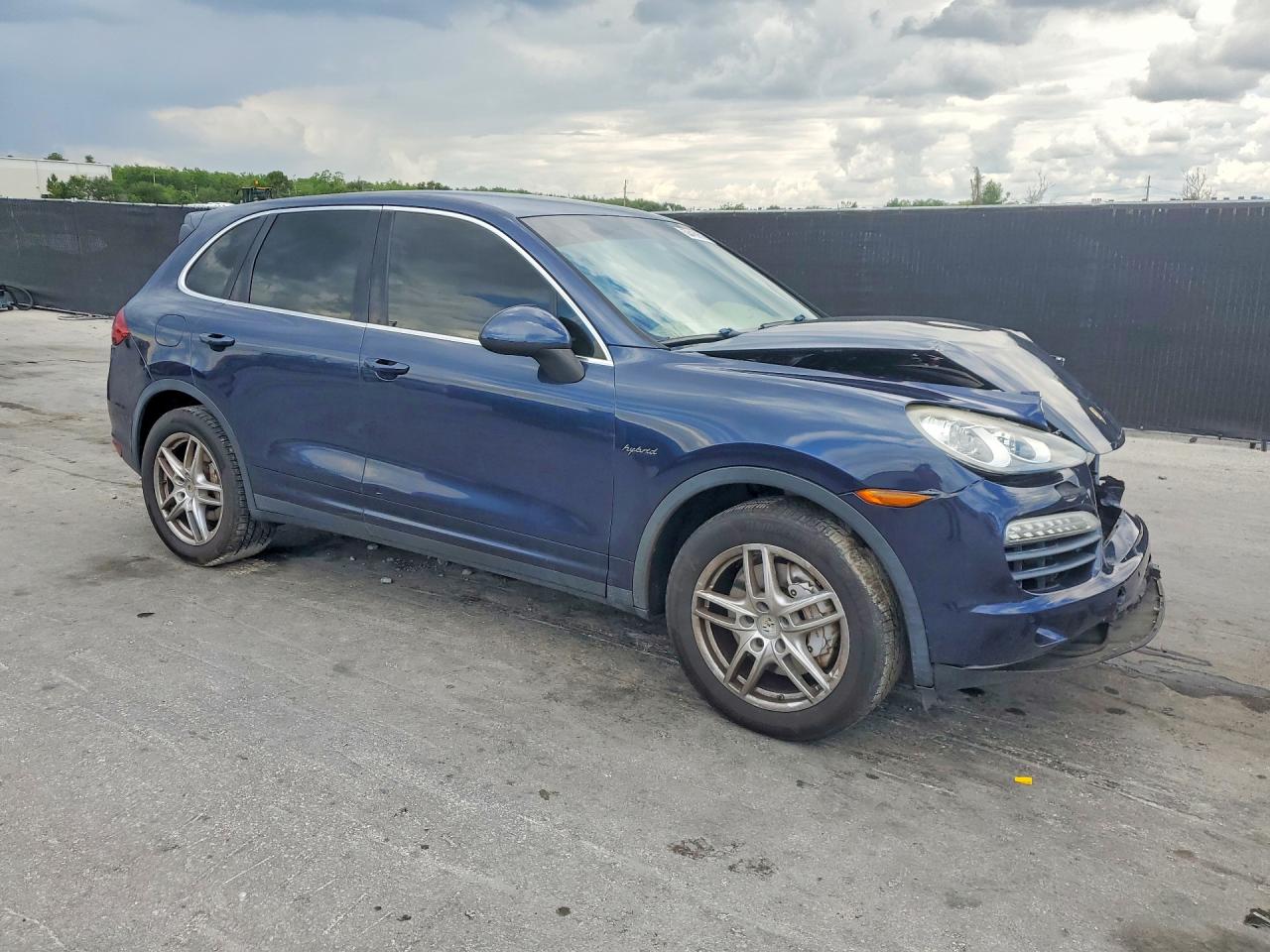 2012 PORSCHE CAYENNE S HYBRID photo 7