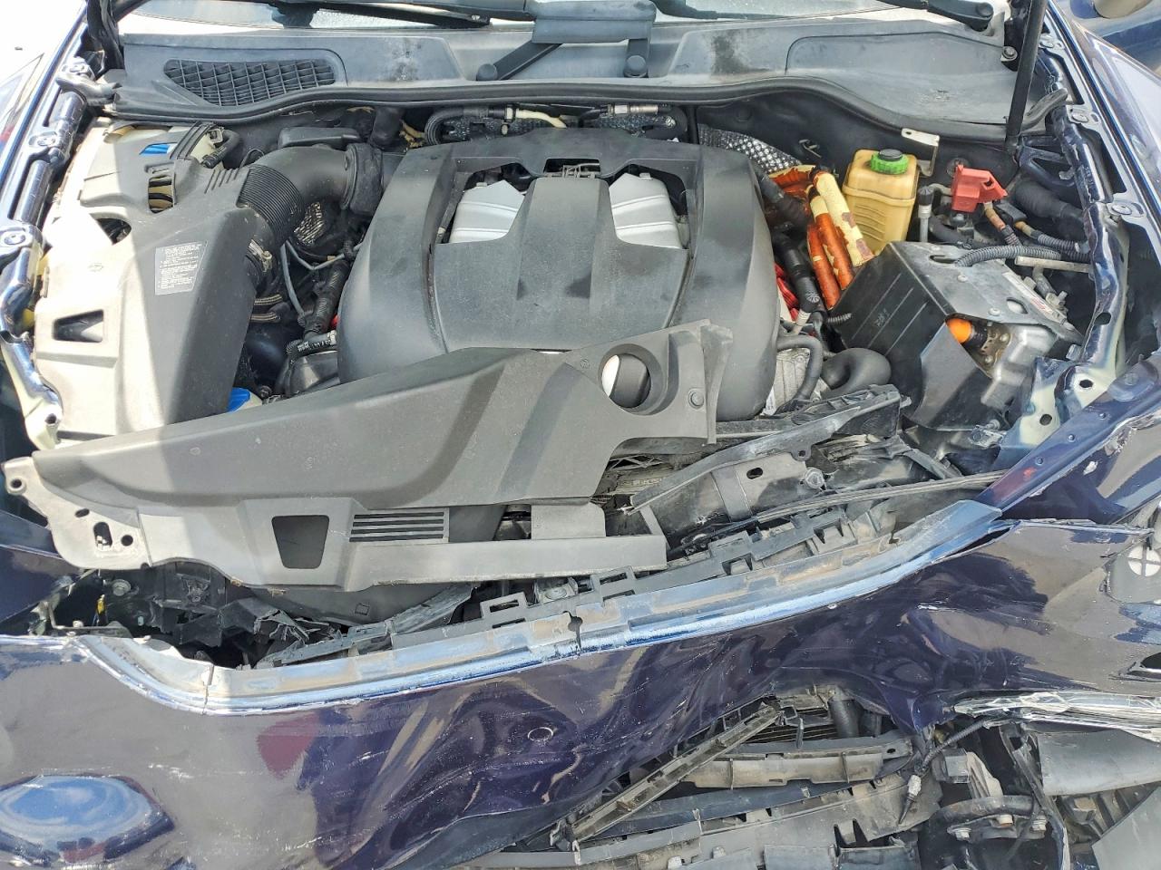 2012 PORSCHE CAYENNE S HYBRID photo 23