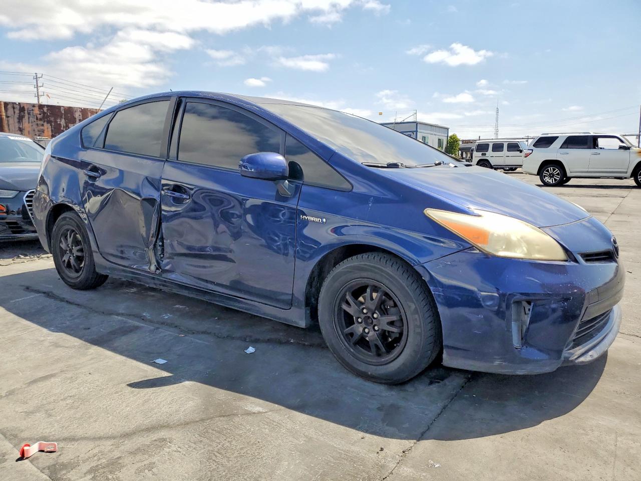 2013 TOYOTA PRIUS TWO photo 10