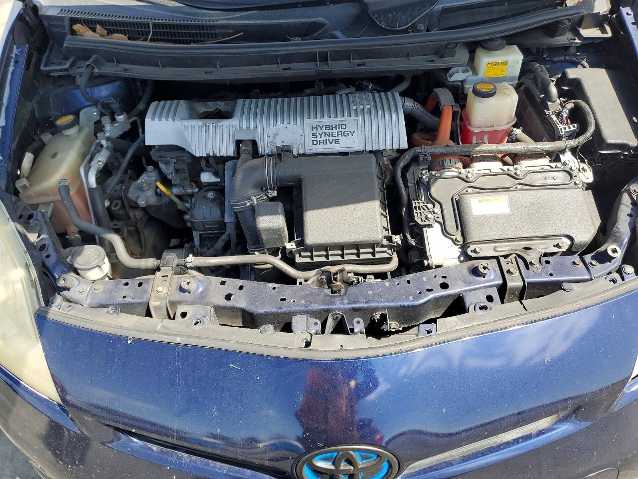 2013 TOYOTA PRIUS TWO photo 31
