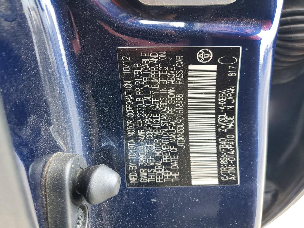 2013 TOYOTA PRIUS TWO photo 34