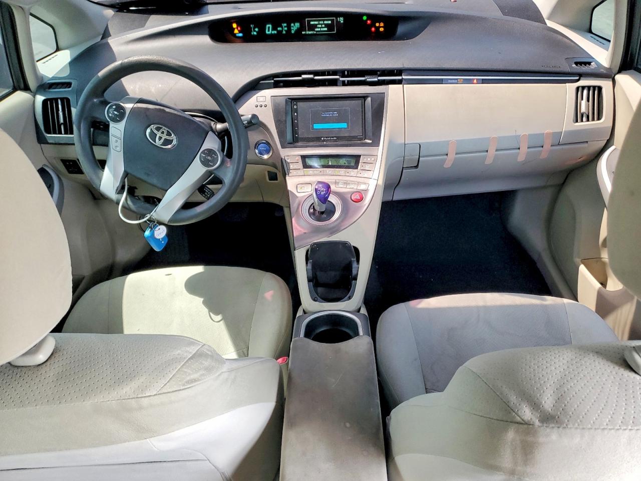 2013 TOYOTA PRIUS TWO photo 22