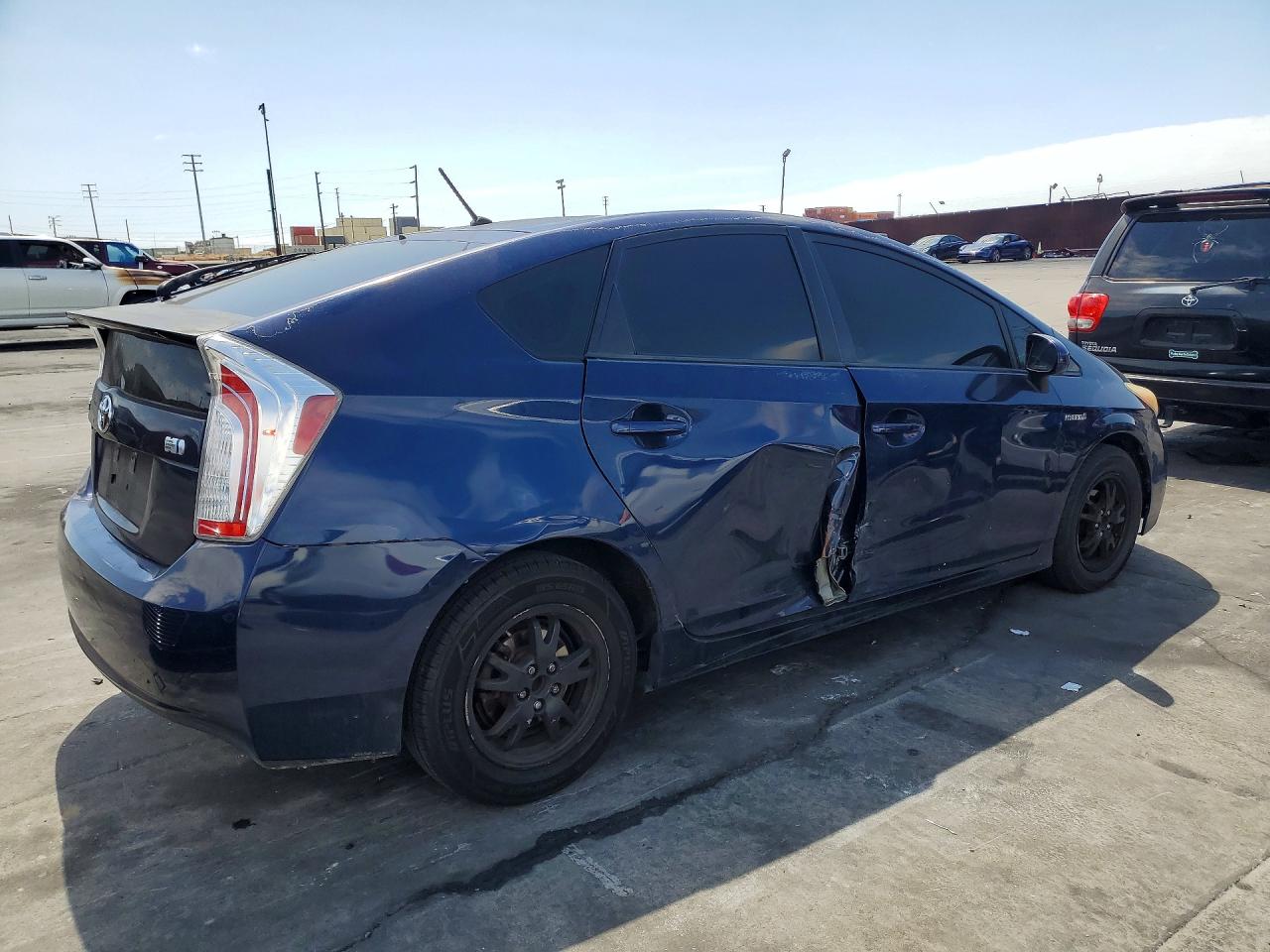 2013 TOYOTA PRIUS TWO photo 7