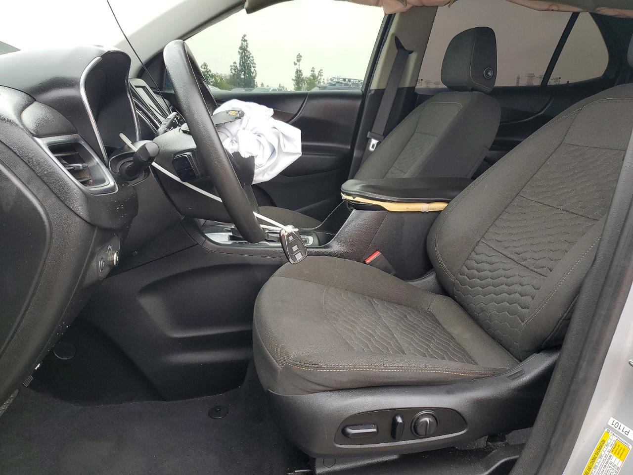 2020 CHEVROLET EQUINOX LT photo 13