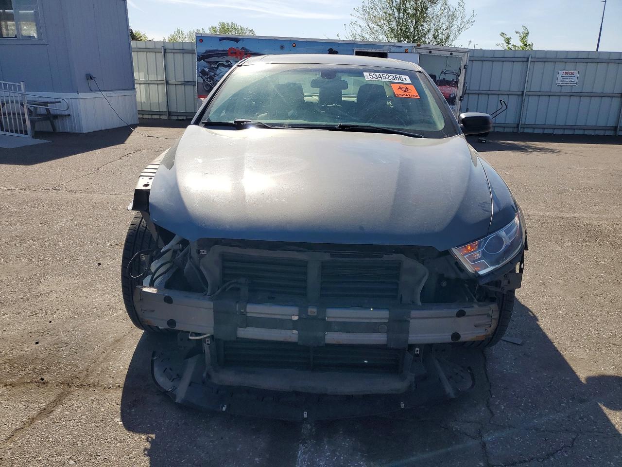 2016 FORD TAURUS SE photo 9
