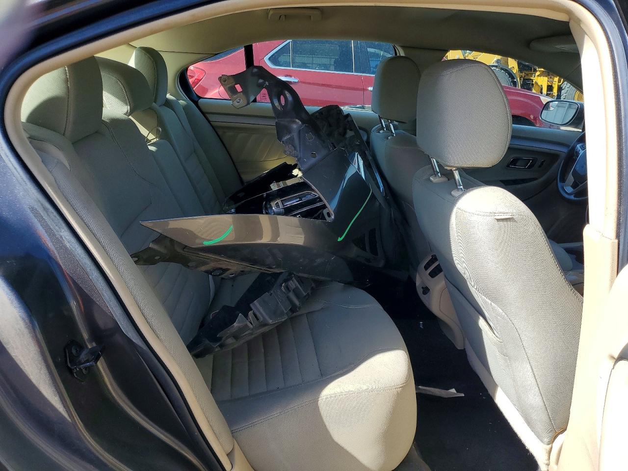 2016 FORD TAURUS SE photo 19
